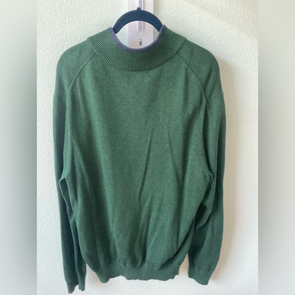 Vineyard Vines 1/4 zip sweater. - Picture 3 of 6